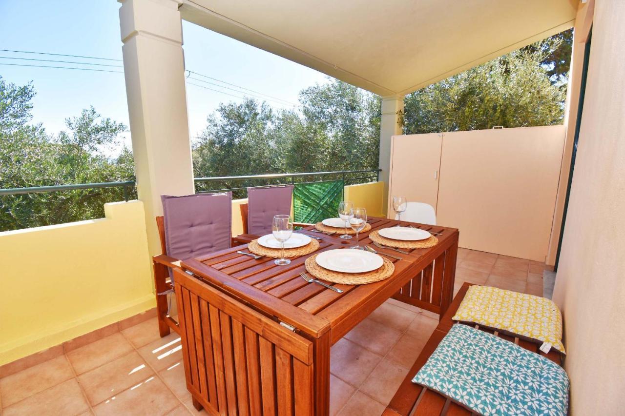 Pebbles And Sea At Barbati With Shared Pool Apartment Bagian luar foto