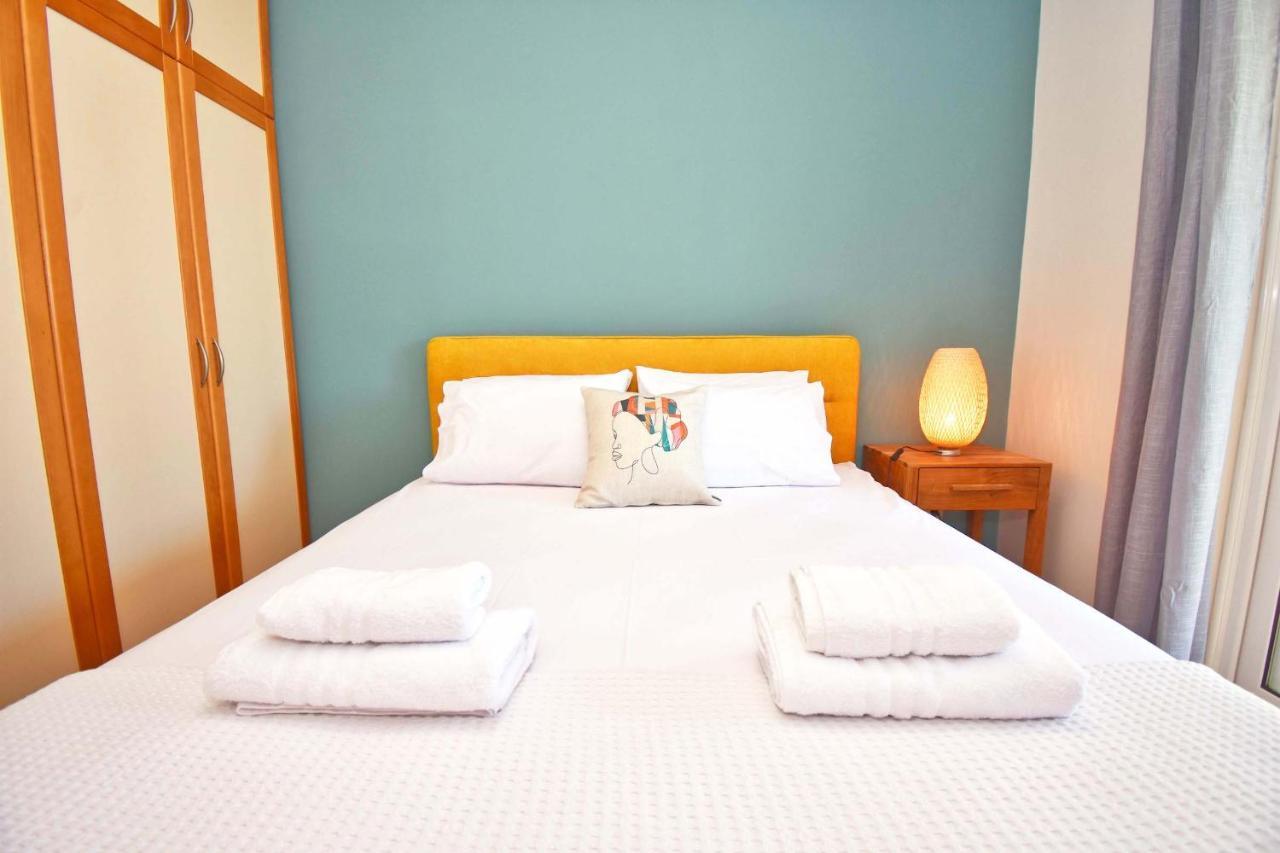 Pebbles And Sea At Barbati With Shared Pool Apartment Bagian luar foto