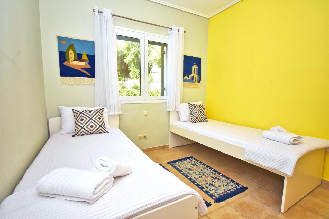 Pebbles And Sea At Barbati With Shared Pool Apartment Bagian luar foto