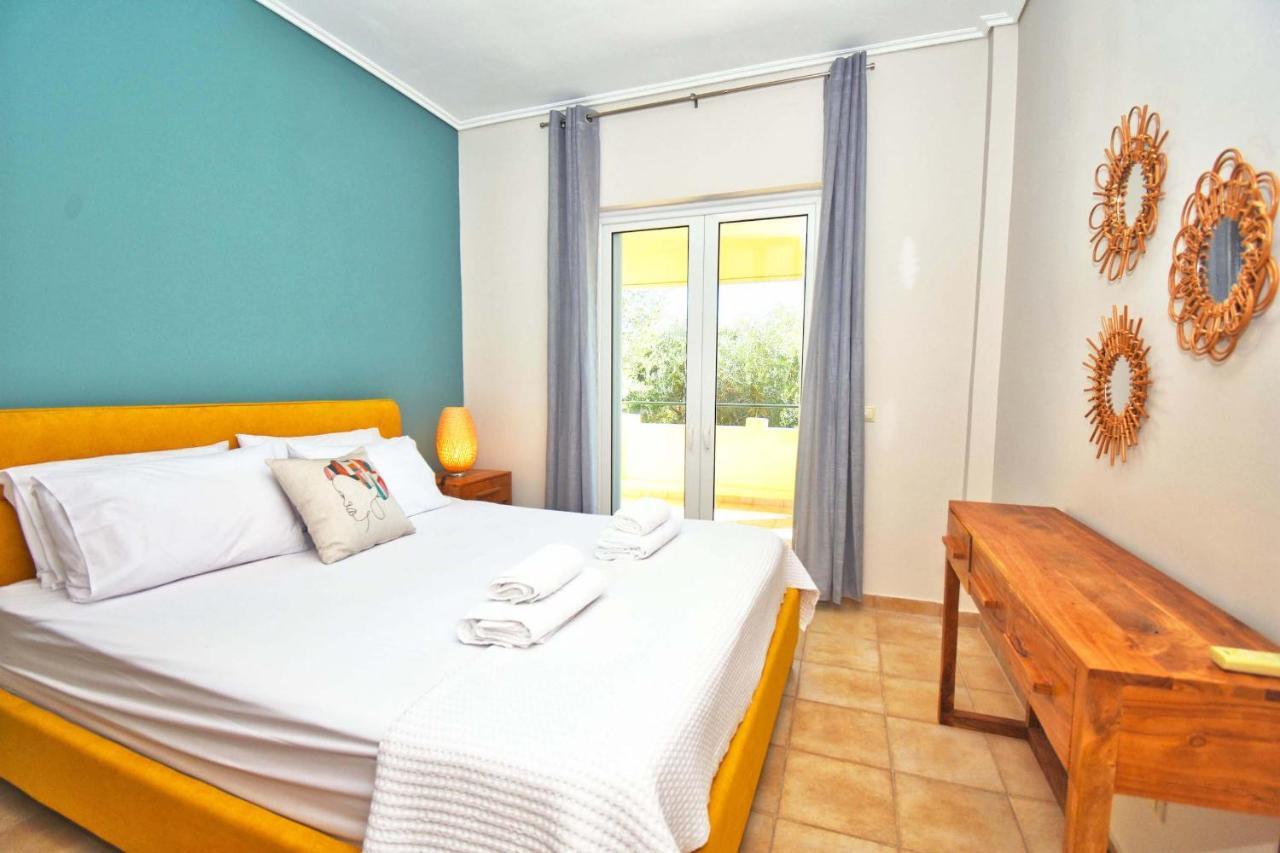 Pebbles And Sea At Barbati With Shared Pool Apartment Bagian luar foto